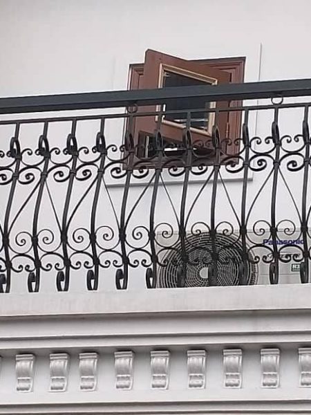 mau-ban-cong-sat-my-thuat (76)