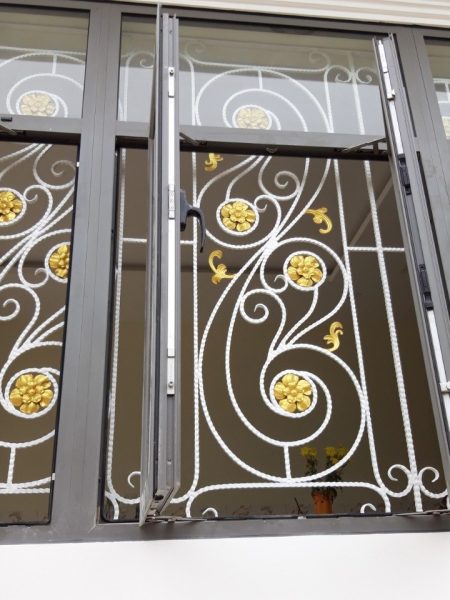 mau-cua-so-sat-my-thuat (39)