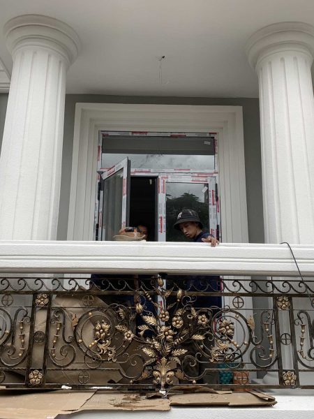 thi-cong-ban-cong-sat-my-thuat (3)